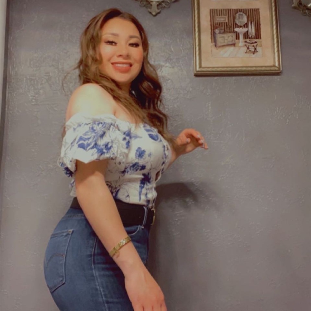 Meet your Posher, Daniela